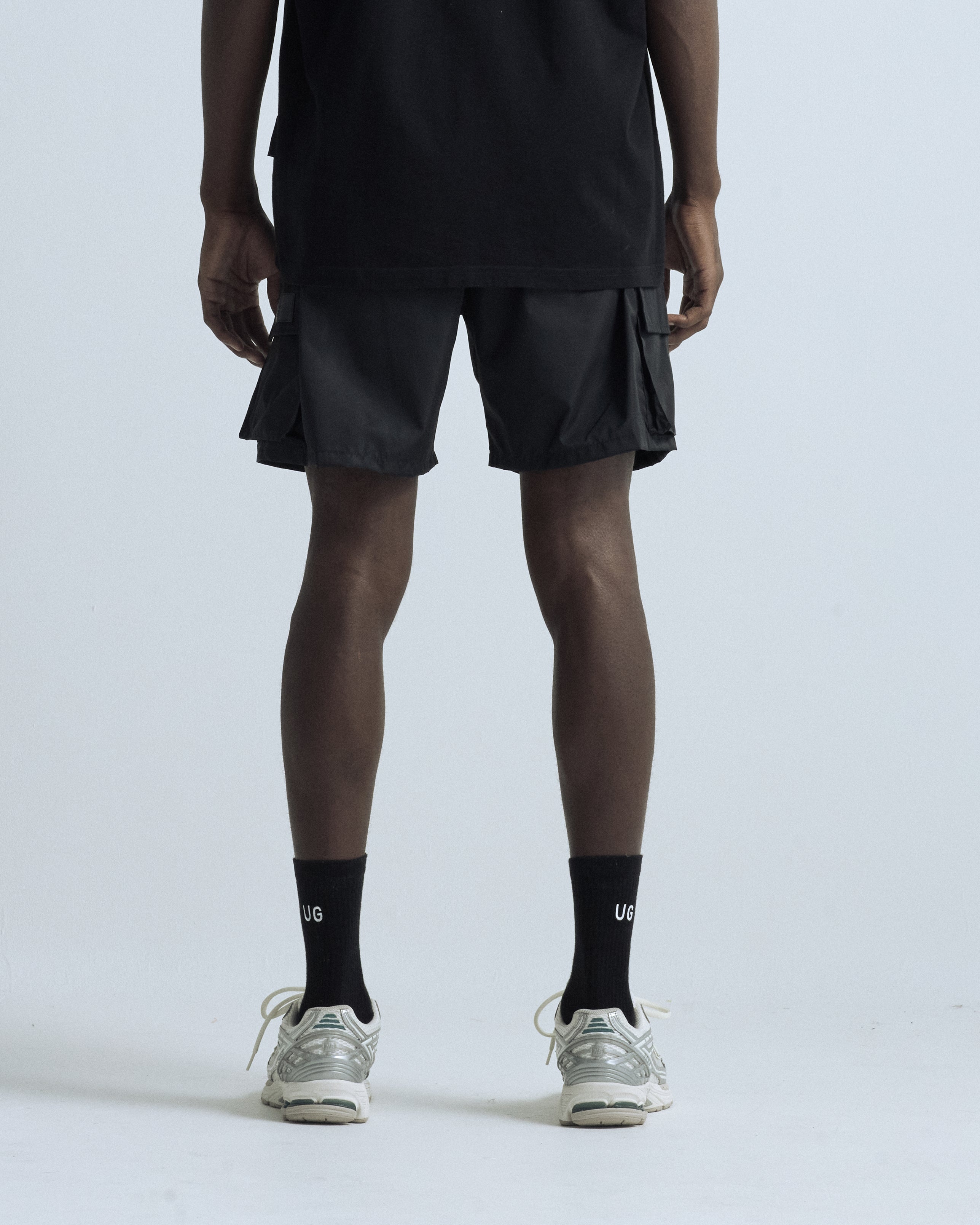 Basics Synthetic Cargo Short Black – UNDERGOLD CORP